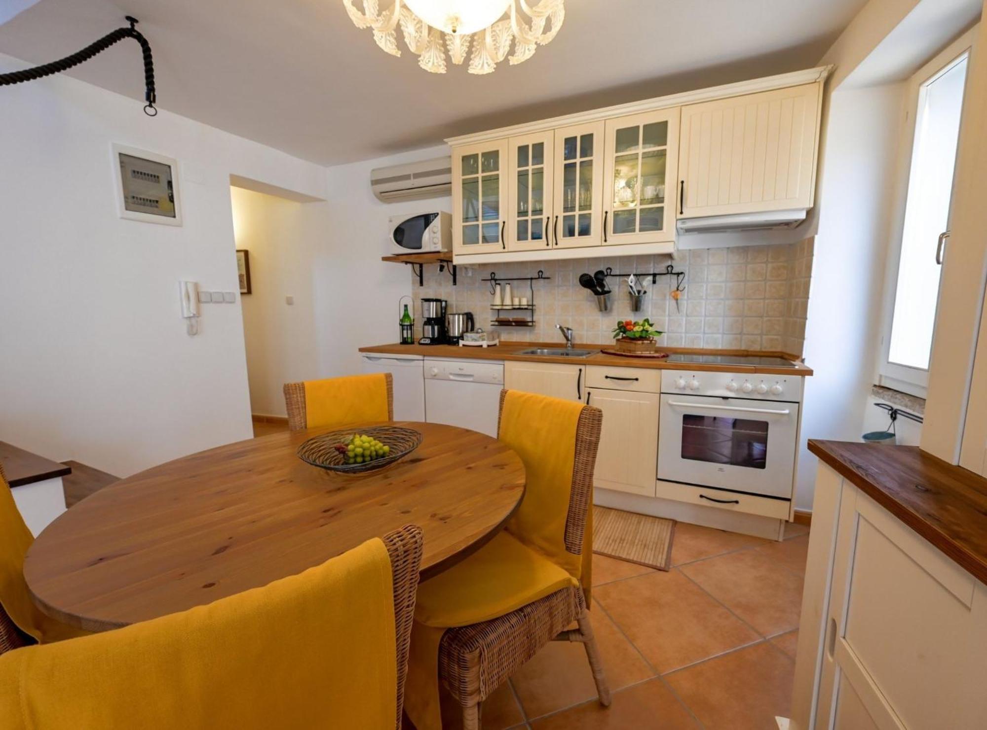 Apartment Sleek And Trendy Downtown Rovinj